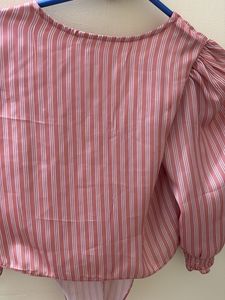 Fashionable Tie-Knot Top