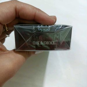 HIRA Oak &amp; Smoke Perfume - Long Stay