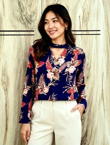 Stylish Floral Print Choker Neck Top Size-34