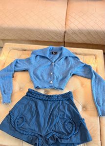 COMBO ALERT 🚨sweater and shorts