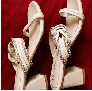 Zudio NEW Cream Heels with Straps
