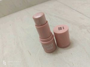 Zudio Cheeky Shine Highlighter Stick
