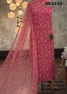 Elegant Pink Kurta Set with Chiffon Dupatta