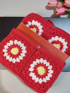 Crochet Flower Clutch