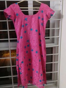 Size XS Pink and Blue Floral Kurta