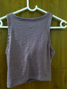 Ribbed Knit Crop Tank Top With Pads