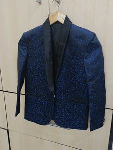 Stylish Blue Jacquard Blazer
