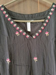Amydus Black Embroidered Plus Size Kurti