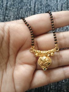 new Elegant Gold Mangalsutra