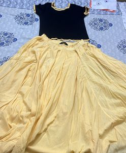 Beautiful Set Of Crop Top And Skirt