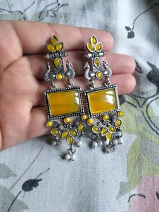 Elegant 😍 Yellow Stone &amp; Pearl Dangle Earrings