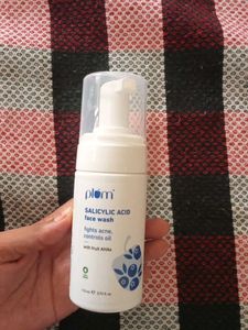 Plum Salicylic Acid Face Wash