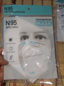B5Surgical And Free 3 N95 Face Masks