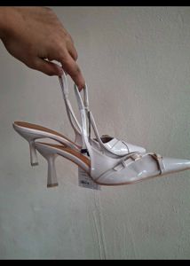 zara heel