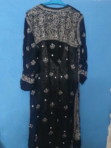 Elegant Black &amp; Wh