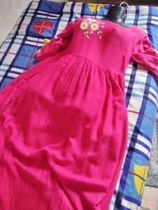 Elegant Pink Anarkali Kurta with Floral Embroidery