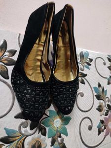Velvet Black Stone Stylish Heels