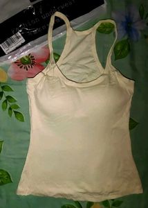 U-shaped vest with chest pad