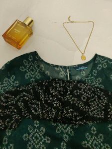 Green top with Bell Sleeves🌿✨