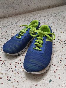Reebok Running Shoes UK 7.5 | Lightweight & Comf