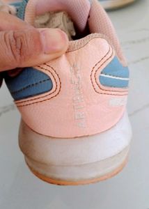 Girl's Blue Sneakers 🌈