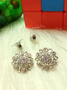 Sparkling Flower Stud Earrings