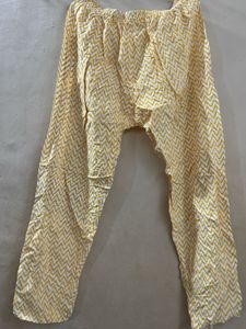 Stylish Yellow Zigzag Print Palazzos
