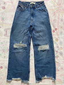 Max Trendy Ripped Wide-Leg Jeans