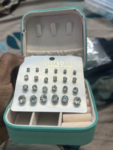 Roslynd Stud Earring Set