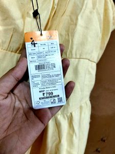butter yellow mini corset dress⭐🐝