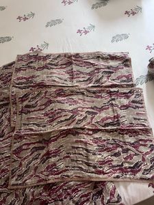 Reversible Bed Cover with 2 pillow cases