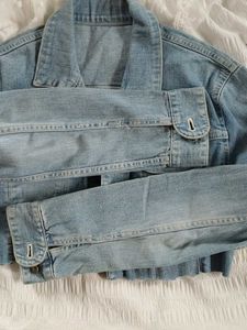 Light Wash Cropped Denim Jacket