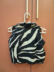 Stylish Sleeveless Zebra Print Top