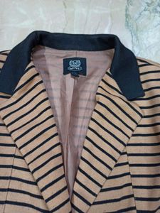 MINE women's cropped blazer jacket