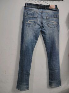 men blue jeans