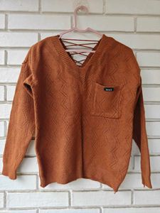 Chic V-Neck Cable Knit Sweater