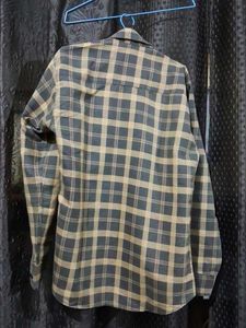 Men's Classic Plaid Button-Up Shirt