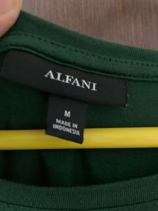 Macy’s Alfani Solid Green T-Shirt