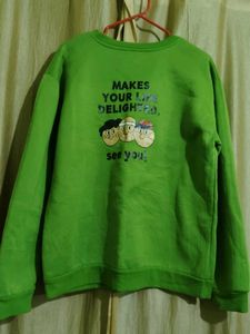 Green Pullover with Cute Print