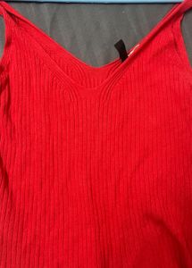 H&amp;M Red V-Neck Ribbed Tank Top