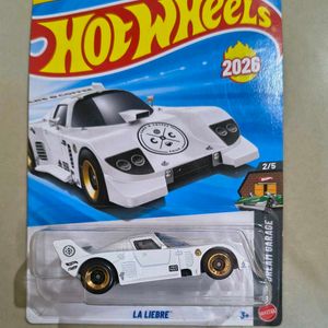 HOTWHEELS LA LIEBRE WHITE