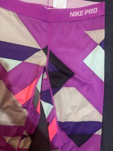 Nike Pro Geometric Print Leggings