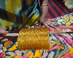 Golden Glass Bangles Set