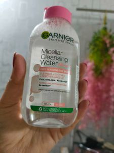 Garnier Micellar Cleansing Water