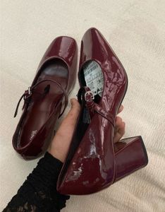 Chic Mary Jane Heels