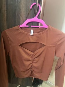 brown top