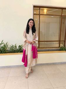 Elegant Beige Kurta Set with Pink Dupatta