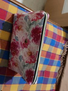cosmetic pouch