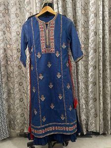 Elegant Blue Striped Kurta Set