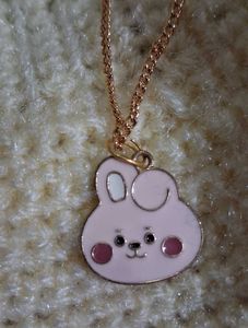 8 Pendant Necklaces